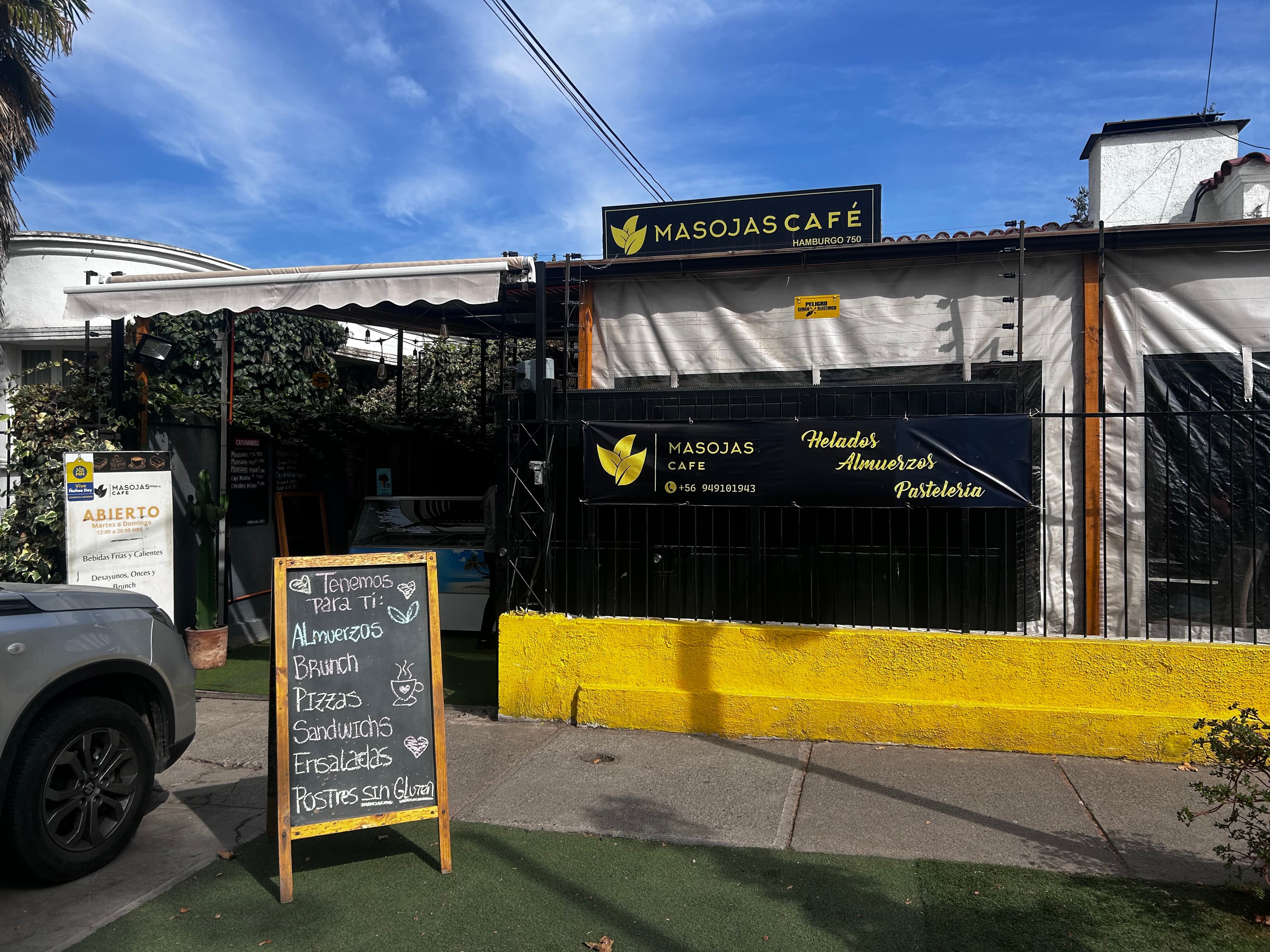 Fachada exterior de Masojas Café, Hamburgo 750, Ñuñoa